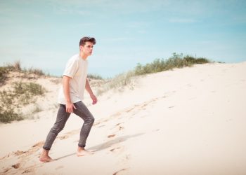 Benefits of running on the Beach (and what precautions to take)