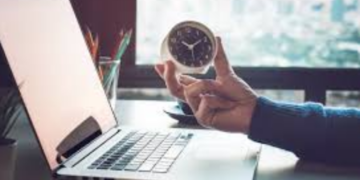 Monitor How Employees Utilize Their Time With An Employee Time Clock App