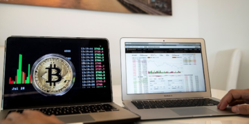 Advantages and Disadvantages of Bitcoin