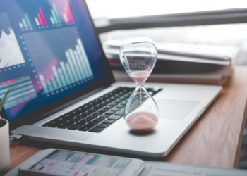 Offline Versus Online Advertising: Know The Differences