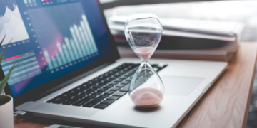 Offline Versus Online Advertising: Know The Differences