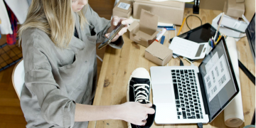 5 Tips to Manage Your Ecommerce Store Seamlessly