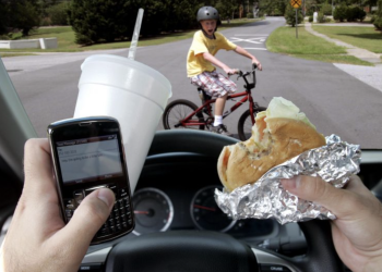 Help Your Drivers Battle Distracted Driving