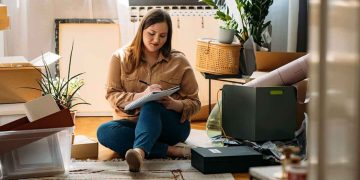 How to Make a Moving List When Moving to a Condo
