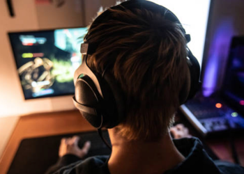 Market Reels How Stock Market Investing Aligns with Online Gaming Strategies