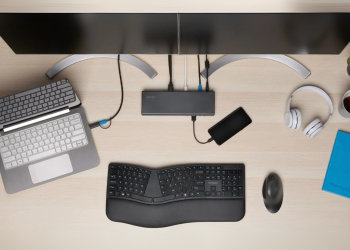 HOW TO ORGANIZE YOUR WORKSPACE LIKE A PRO